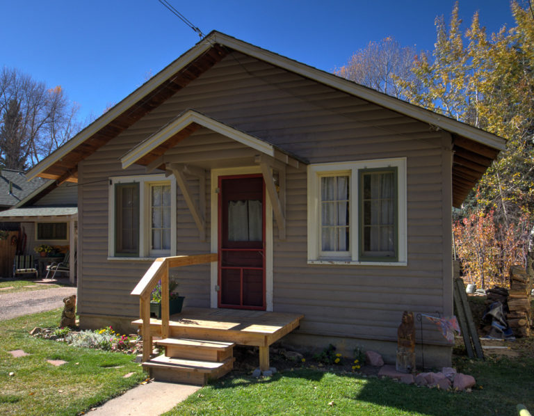 Emerald Lake Cottage Bradshaw Cottages